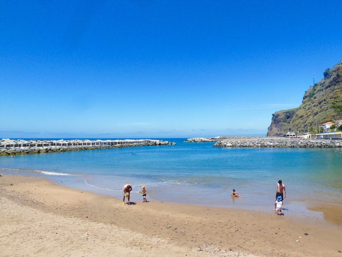 calheta beach